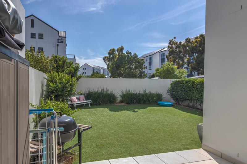 To Let 3 Bedroom Property for Rent in Somerset West Western Cape